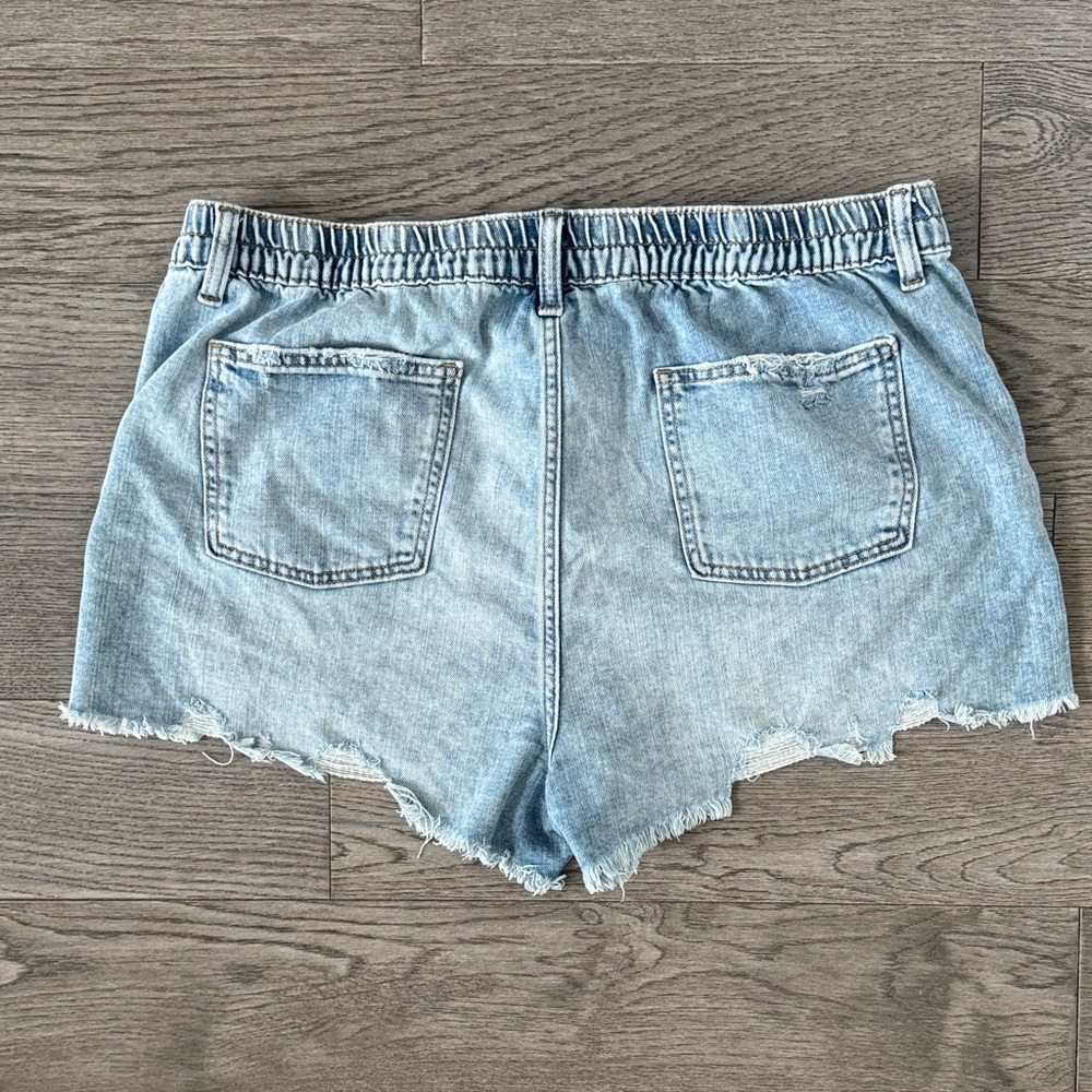 🌼AERIE🌼 Distressed Daydream Denim Shorts, Size XL - Picture 9 of 10